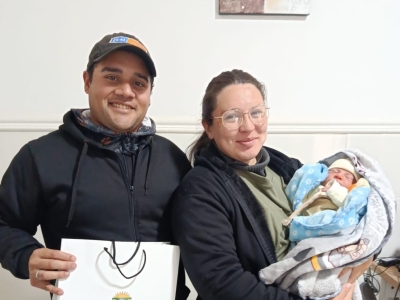 Romeo, el segundo bebé que nace en la nueva sala de partos del Hospital Municipal