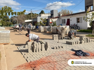 Más obras para los vecinos: finaliza una nueva cuadra de adoquinado