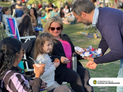La comunidad se reunió en el Parque Central